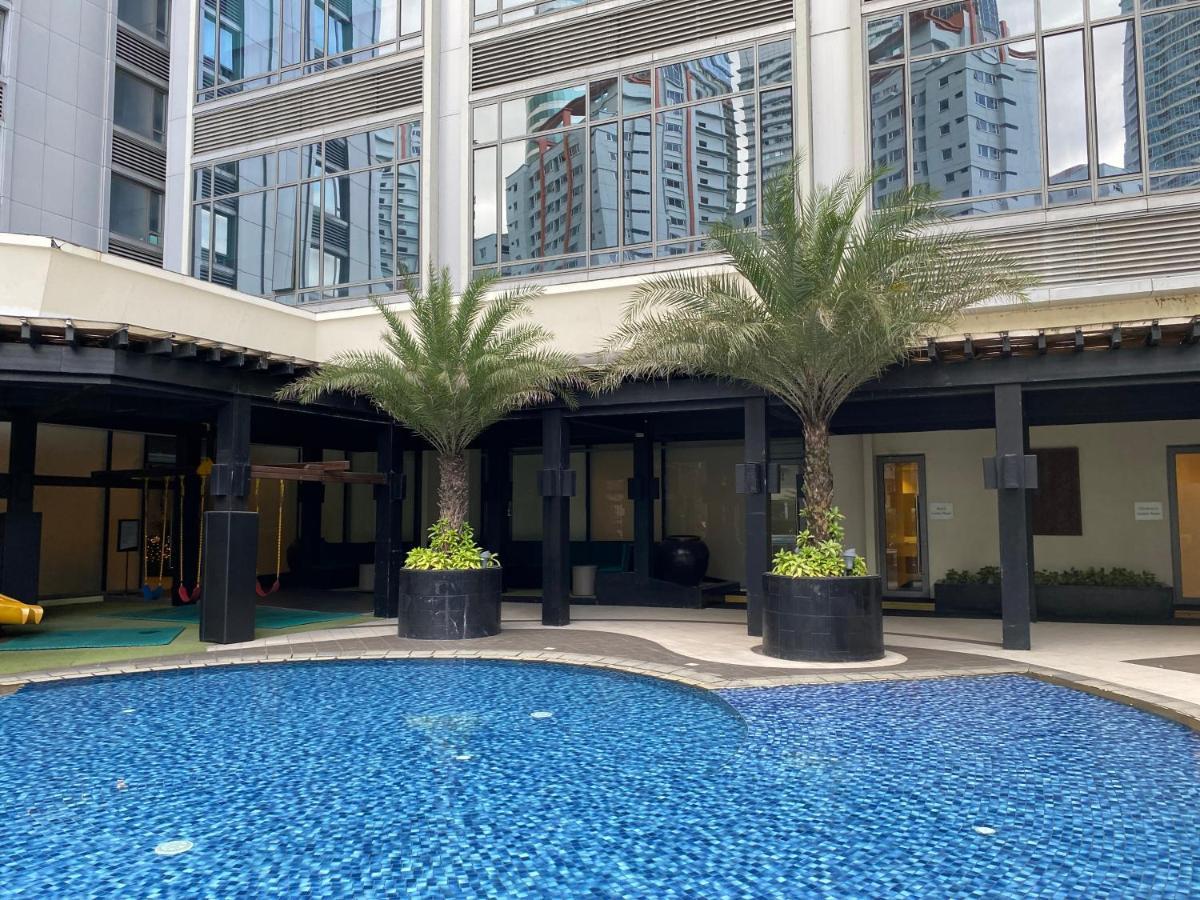 Penthouse Perfection Air Makati Appartement Manilla Buitenkant foto