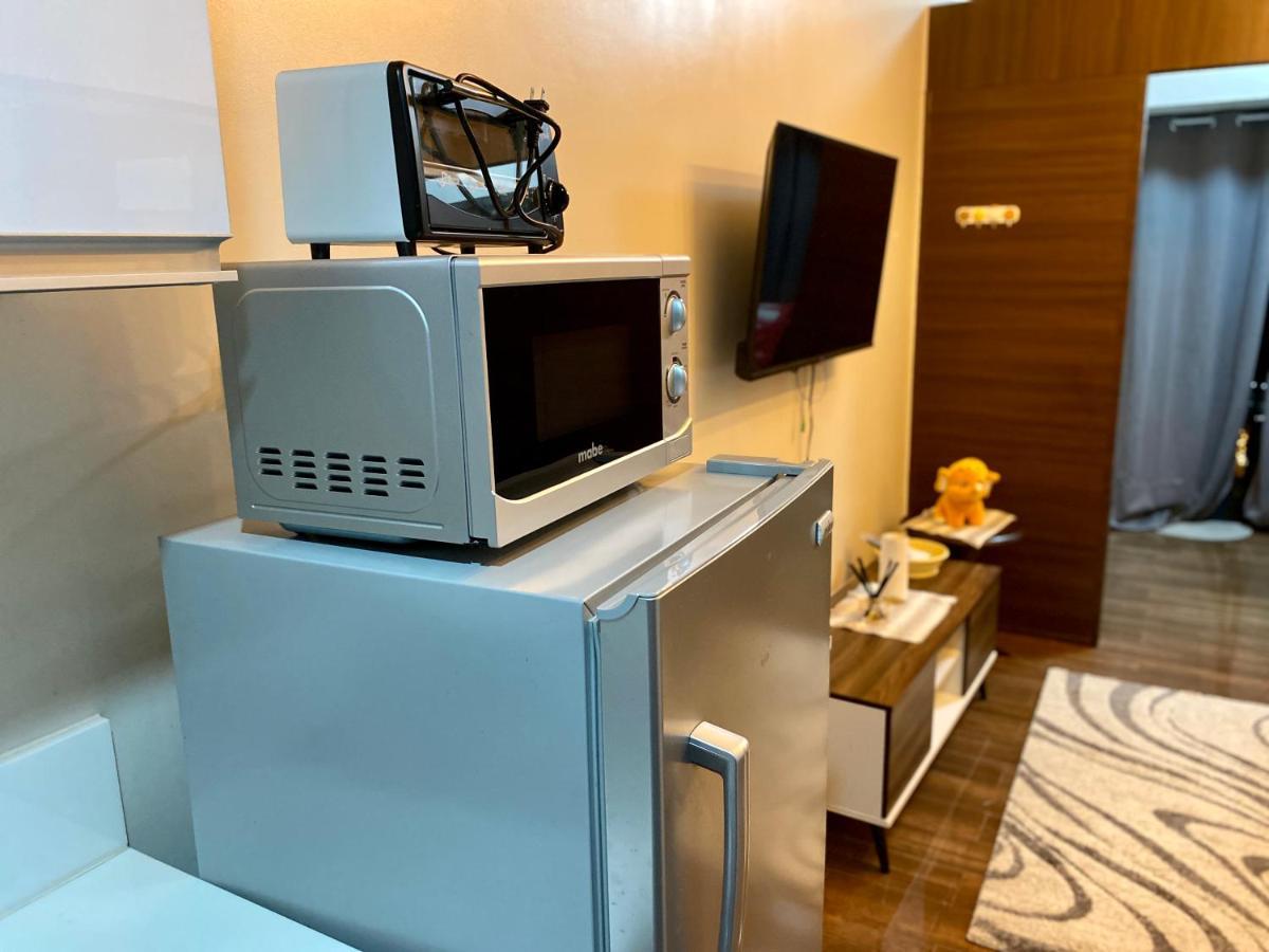 Penthouse Perfection Air Makati Appartement Manilla Buitenkant foto